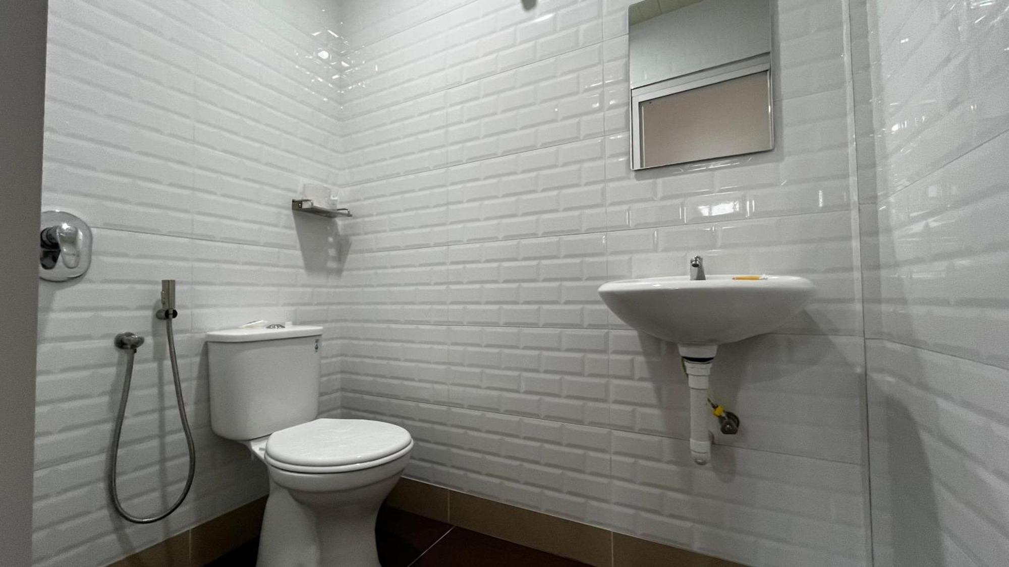 Skye Apartment Hotel Бринчанг Экстерьер фото